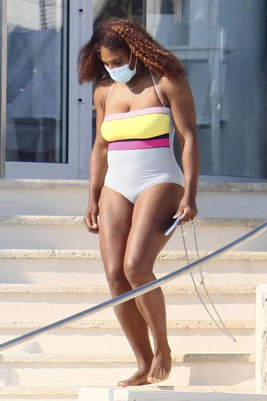 Η Serena Williams με ολόσωμο μαγιώ στις διακοπές της στην Νότια Γαλλία