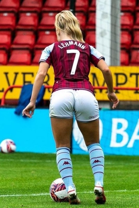 Alisha-Lehmann-Sexy-Football-Player-Kanoni-5.